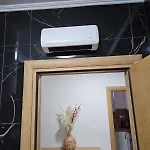 Mia מוסטר