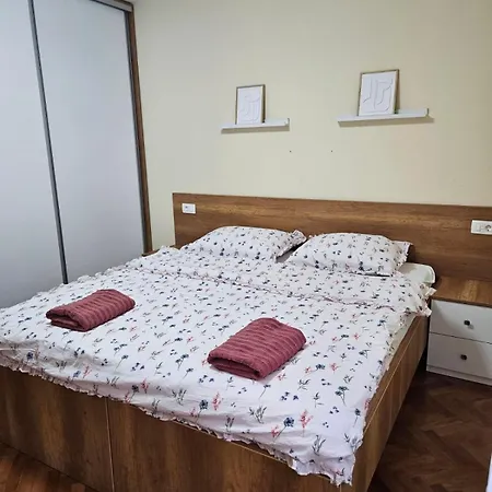 Mia Apartman